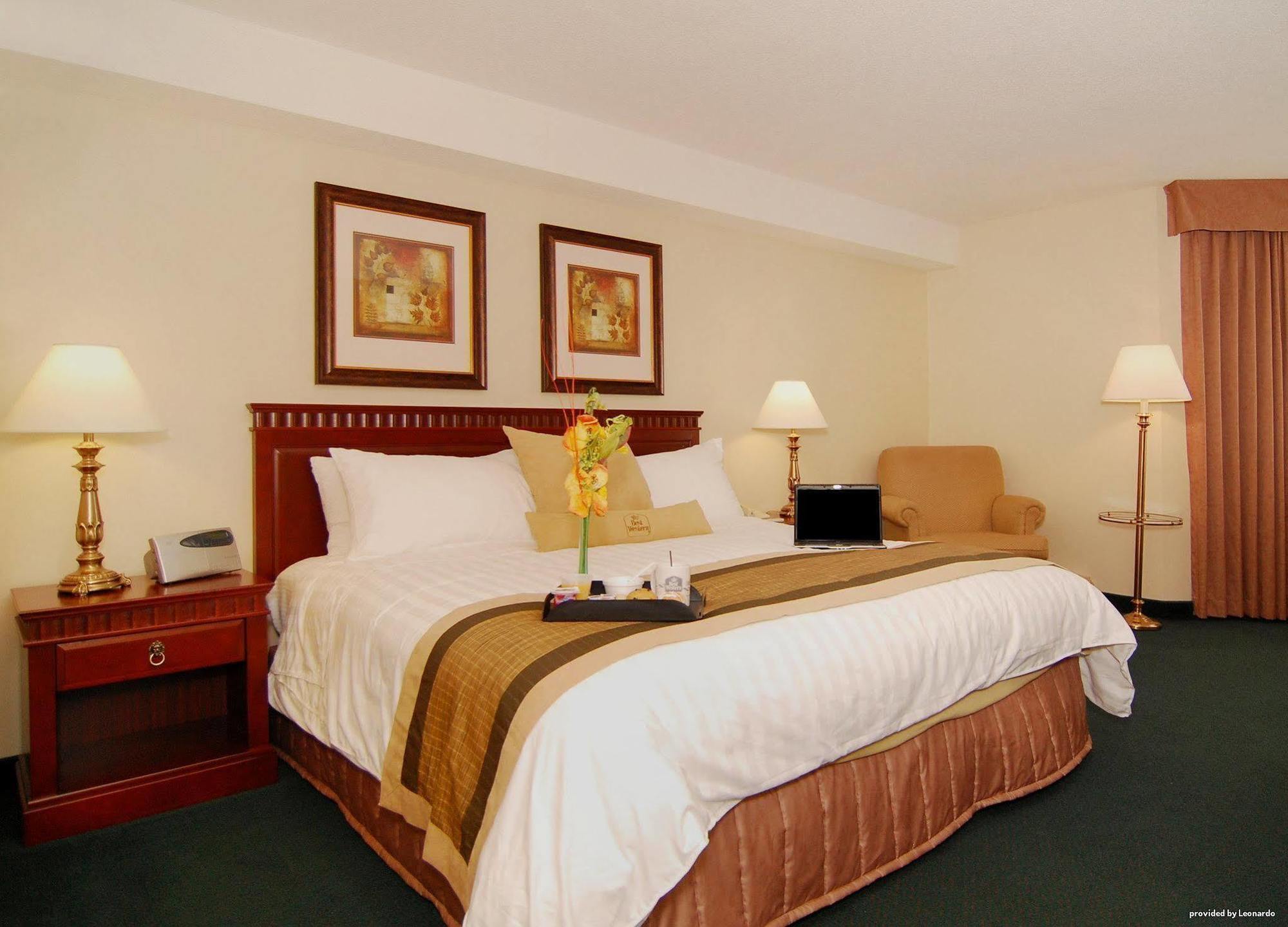Best Western Plus Cambridge Hotel Номер фото